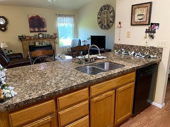 3rd image of 430 Shalako Dr