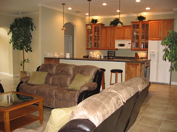 4th image of 901 Centerwood Dr