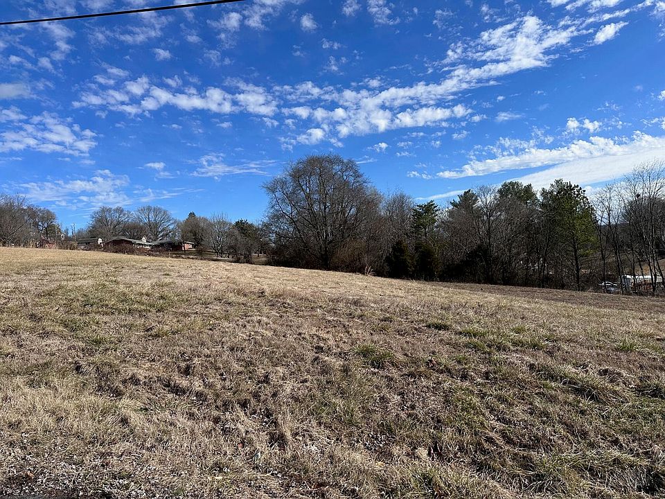 1st image of Dogwood Dr