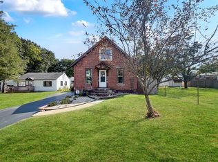 828 S Adams Ave, Freeport, IL 61032