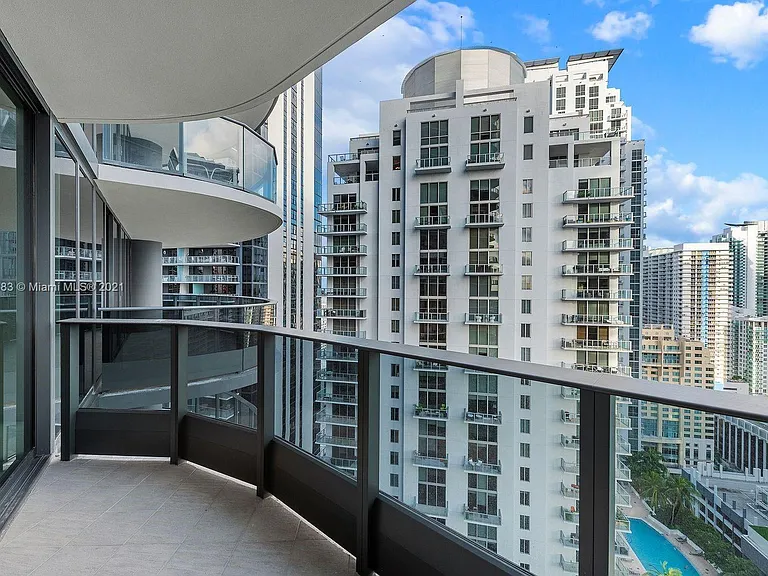 Brickell Plz — Photo 25