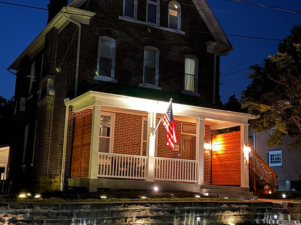 1st image of 423 Delaware Ave APT 1
