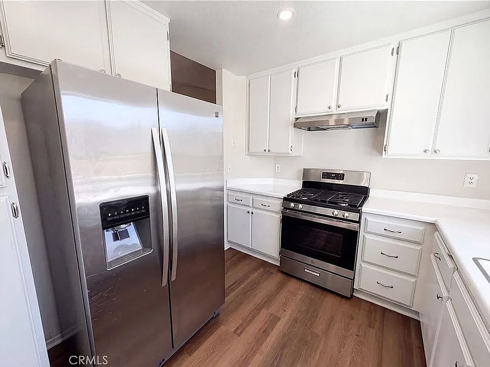 1st image of 6165 N Walnut Ave #1