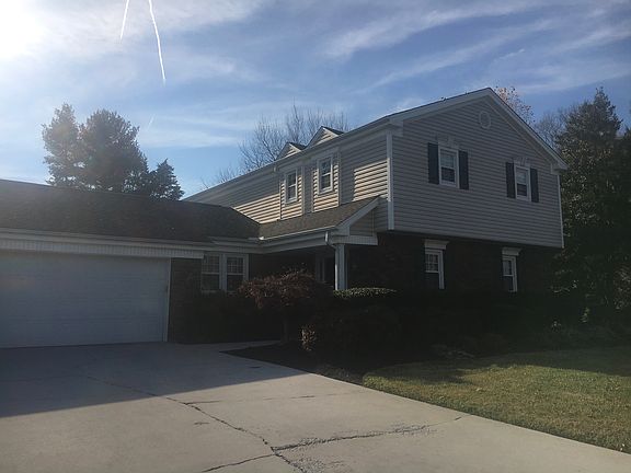 2nd image of 1303 W Wildwood Dr