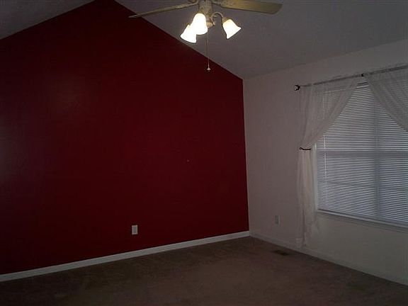 5th image of 204 Hollow View Dr SE