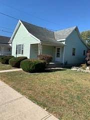 1st image of 616 W 9th St