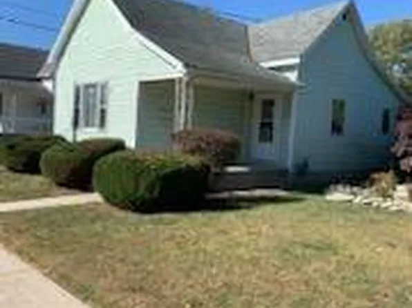 616 W 9th St, Rushville, IN 46173