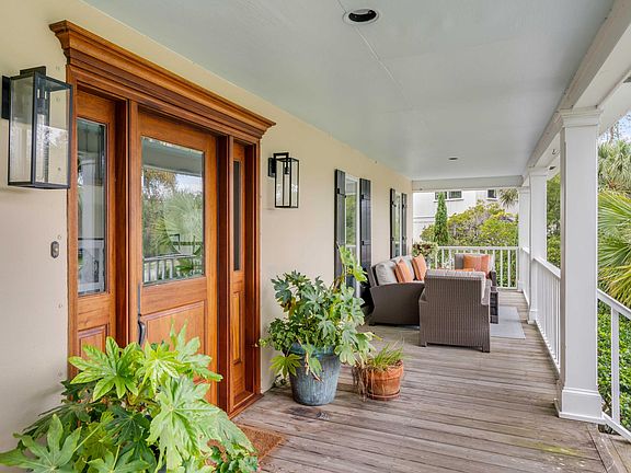 4th image of 1655 Middle St