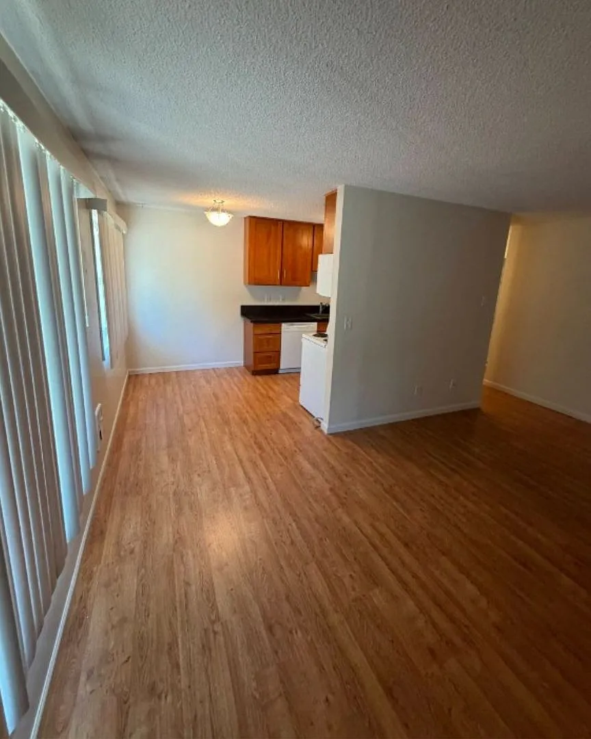 Cha-Ray Apartments — Photo 2