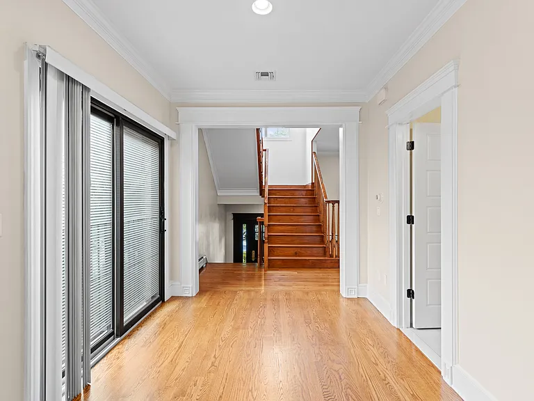 40 E Oakdene Ave #B — Photo 7
