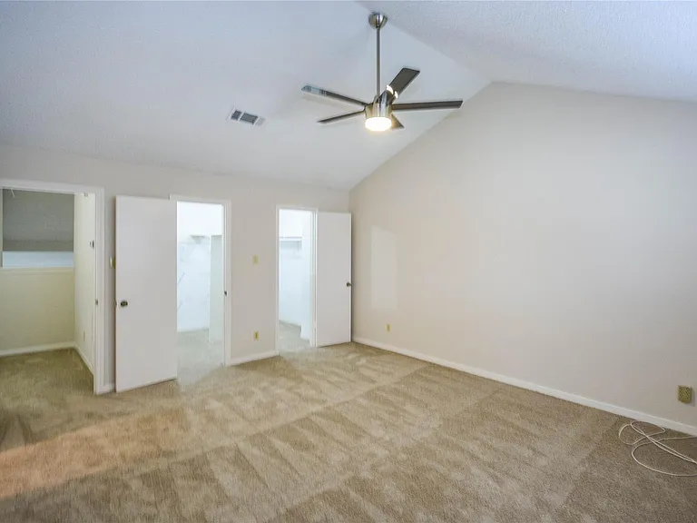 9262 Westwood Village Dr — Photo 20