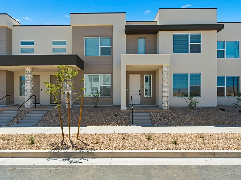 895 W Boxthorn Dr — Photo 1