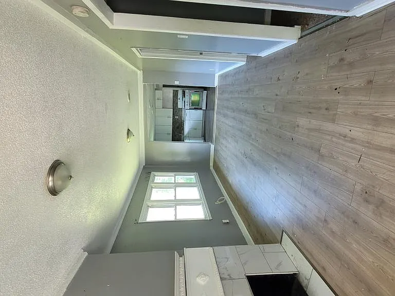 15205 Lincoln Ave — Photo 22