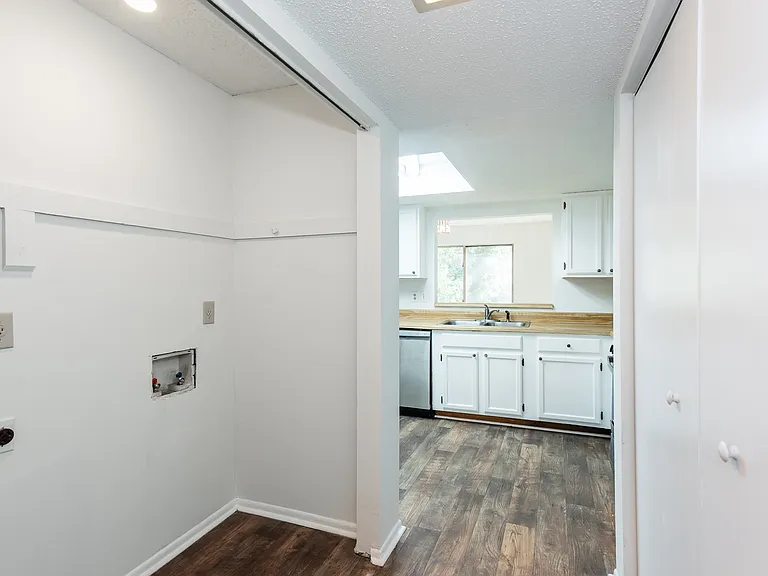 46 Little Silver Ct SE #46 — Photo 17