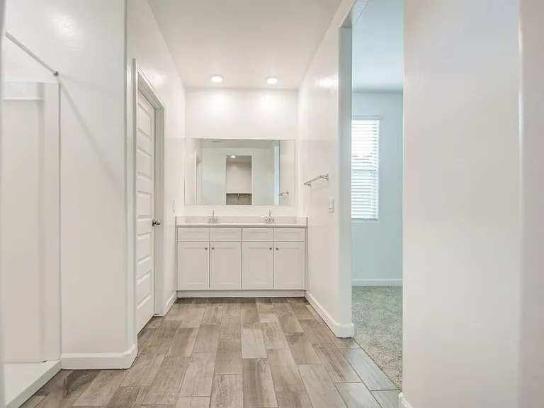 1749 W Stealth Ave — Photo 15