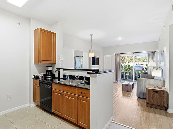 4th image of 7395 Universal Blvd #104