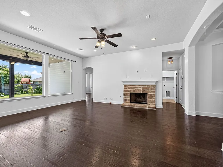 219 Woods Of Boerne Blvd — Photo 5