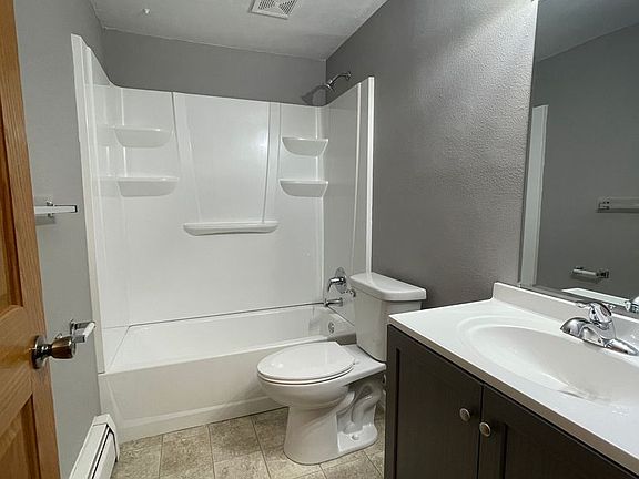 3rd image of 606 11th Ave SW #636-4