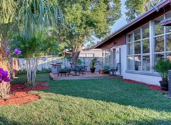 2nd image of 3501 Pelican Ln