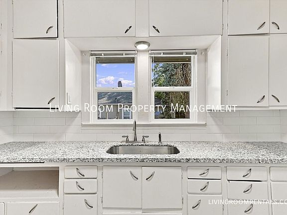 5th image of 1904 NE Emerson St