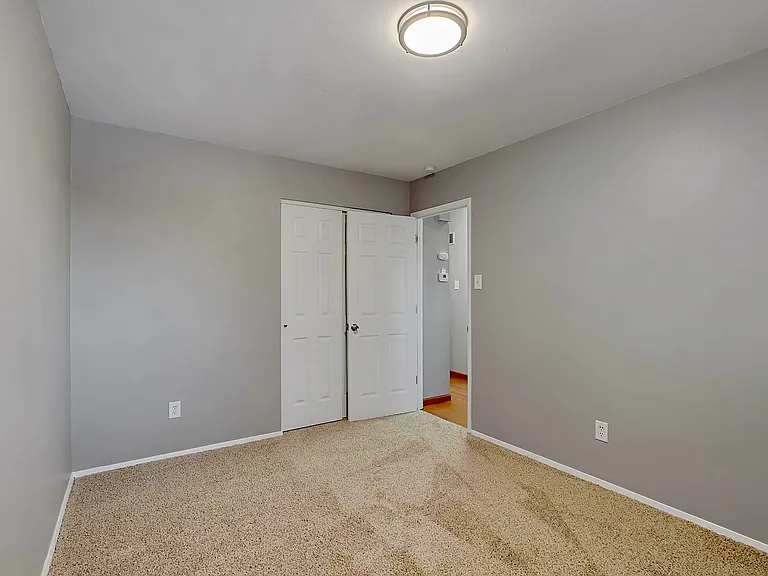1149 Saratoga Dr — Photo 3