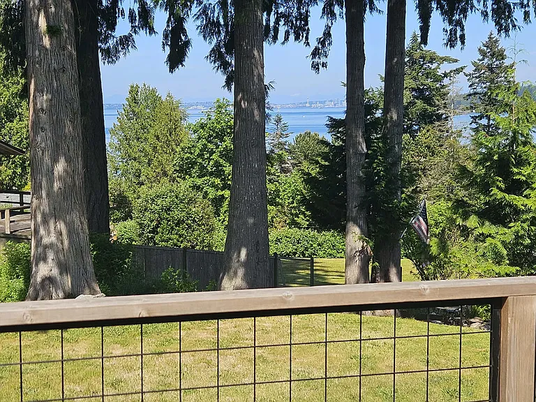 2422 McGregor Dr SE — Photo 11