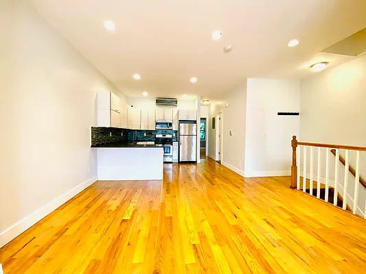 Rented by GROOME REALTY LLC | media 13