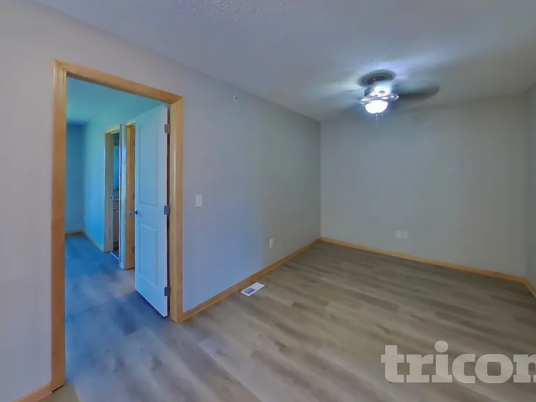 15311 Louisiana Ave — Photo 14