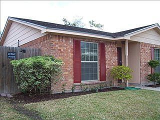 2nd image of 1817 Aragon Dr