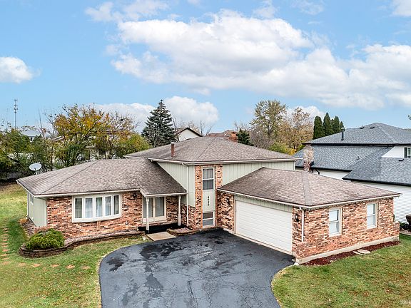 2nd image of 4920 Mary Ct