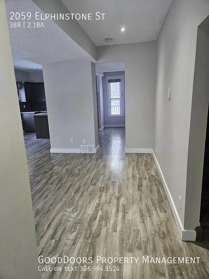Building Photo - 2059 Elphinstone St