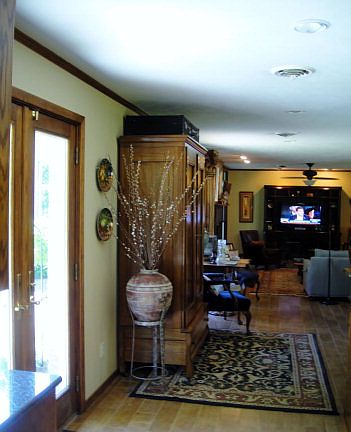 3rd image of 107 Lake View Dr