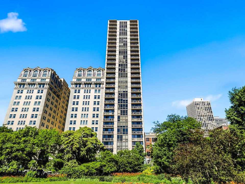 1st image of 2314 N Lincoln Park W APT 9N