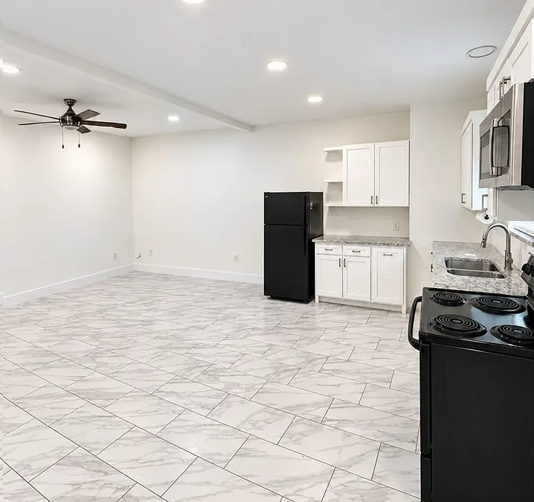 738 Woodlawn Ave #446-B
