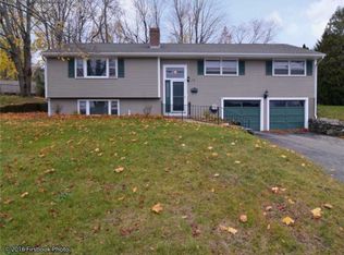 12 High St, Middletown, RI 02842