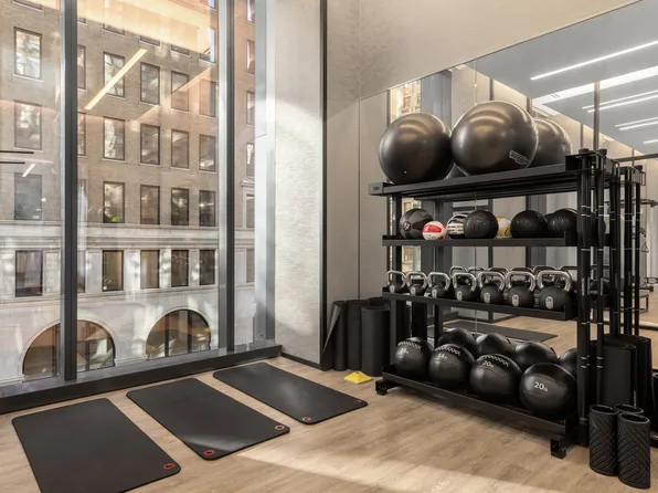 277 5th Avenue image 19 of 35