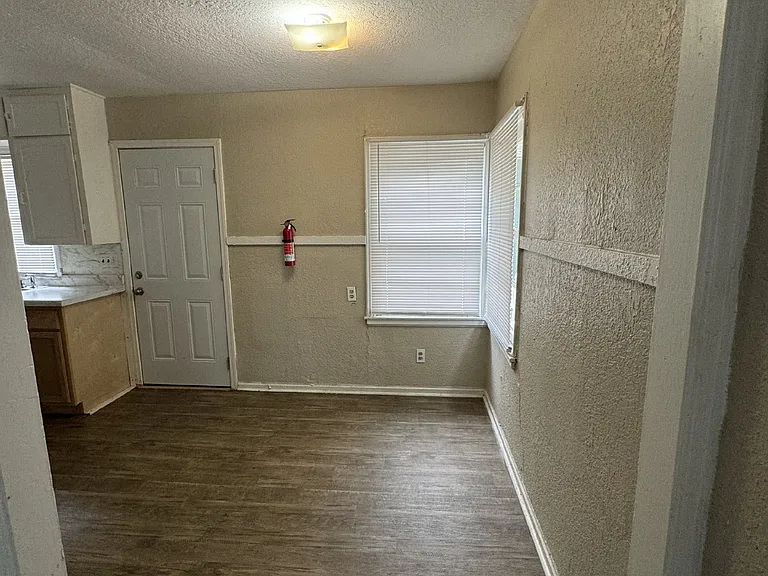 828 S Water St #1 — Photo 3