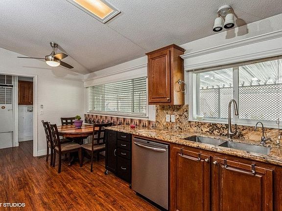 4th image of 7410 Chantilly Ln