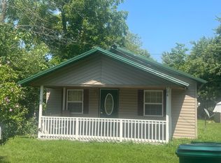 304 S High St, Mountain Grove, MO 65711