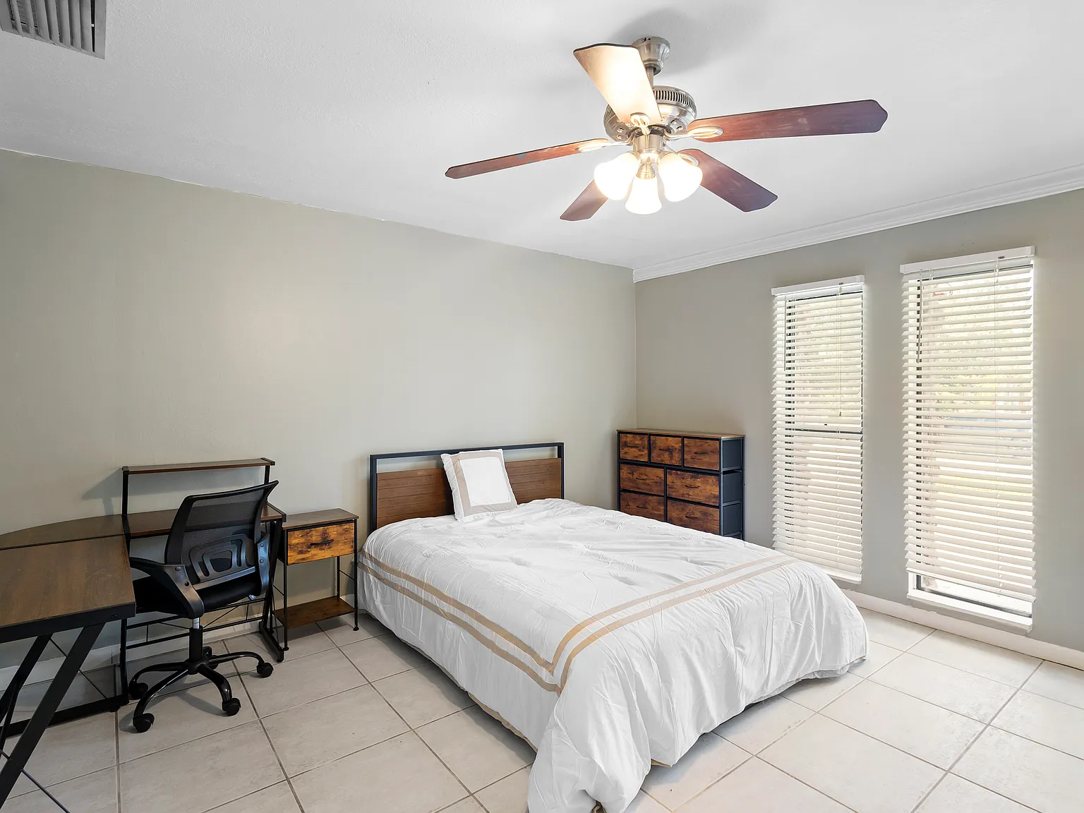 Maloney Ln, Orlando — Photo 1