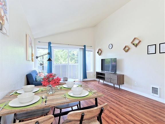 5th image of 3024 NE 145th St APT 6