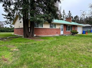 21 SW 8th Ave, Oak Harbor, WA 98277