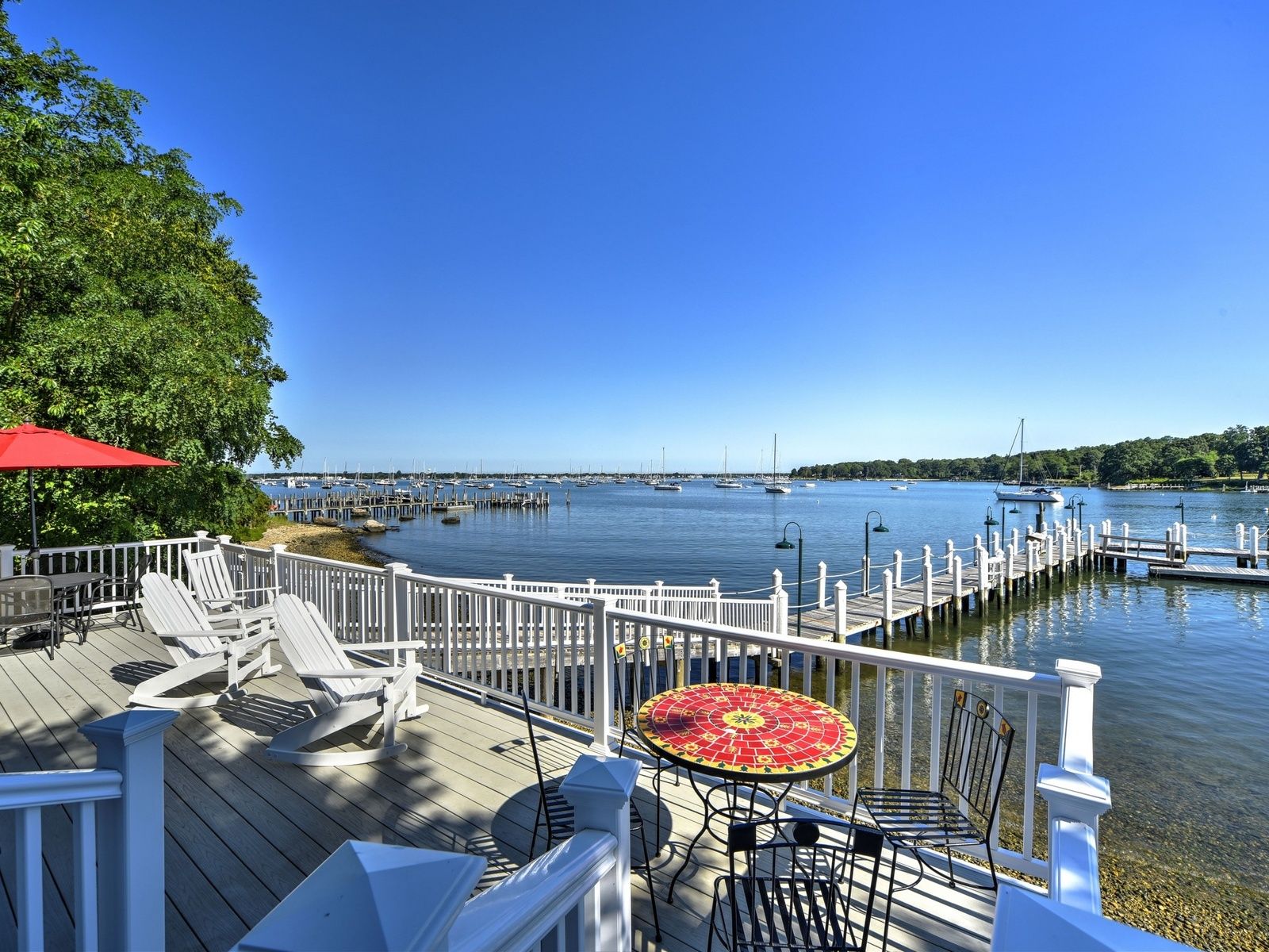 29 Winthrop Rd in Shelter Island Out East