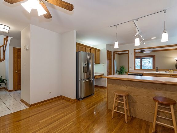 Huge Eat-In Kitchen - A few minor updates would make this a show-stopper
