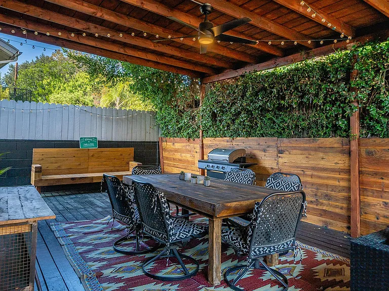 12245 Kling St — Photo 23