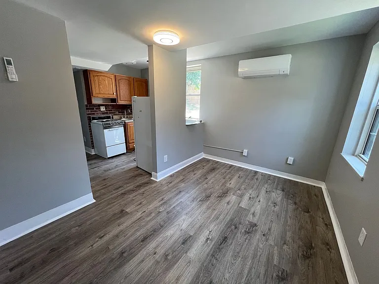 1518 McFarland — Photo 5