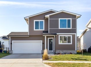 616 NE Pearl Dr, Ankeny, IA 50021