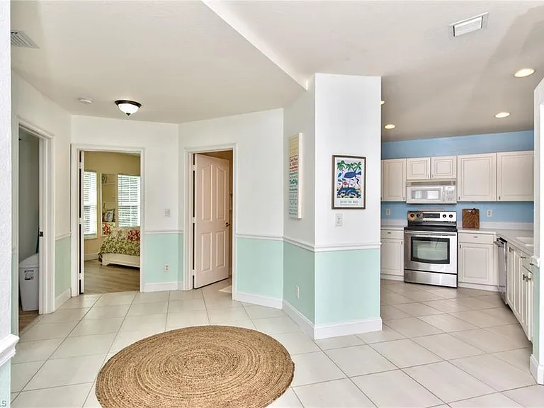 1100 Diamond Cir #1104 — Photo 7