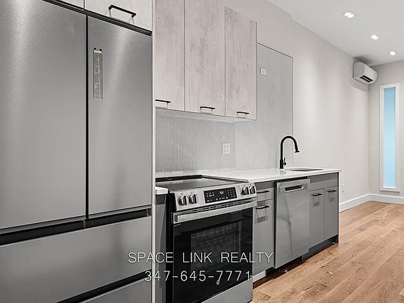 3rd image of 240 Montrose Ave #3A