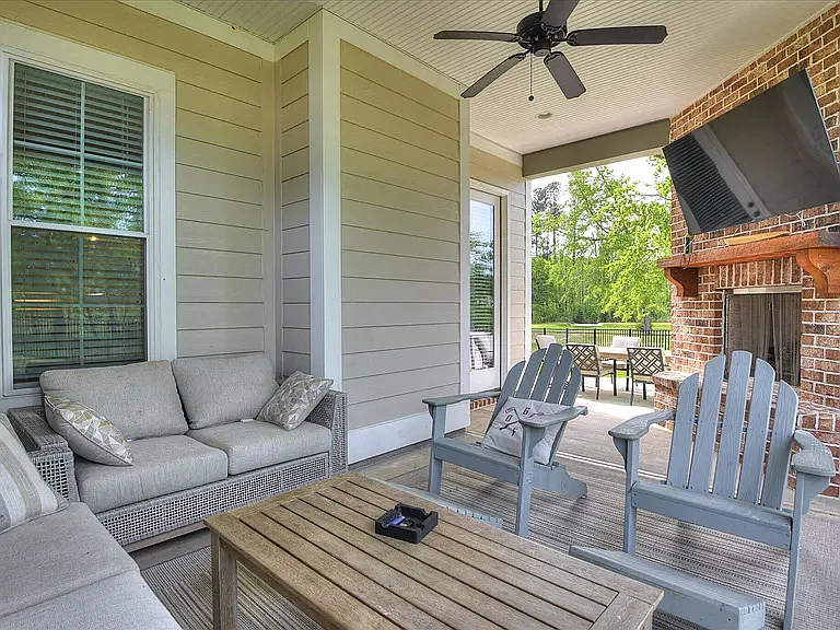 566 River Oaks Ln — Photo 19